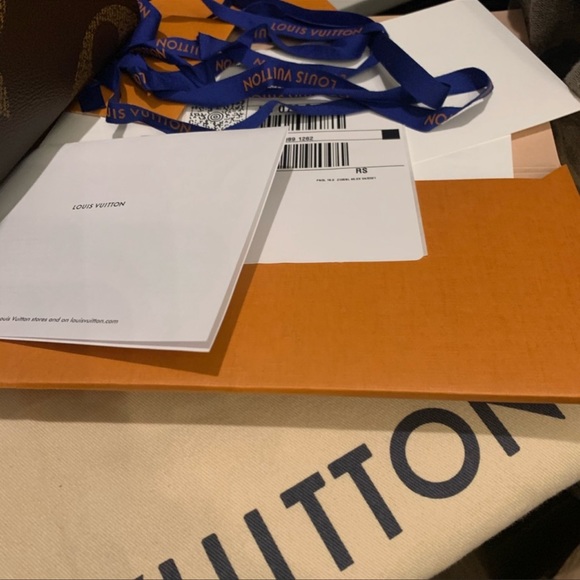 LV ON THE GO  mm this is a brand new bag authentic. By far the best LV must have - Picture 11 of 11